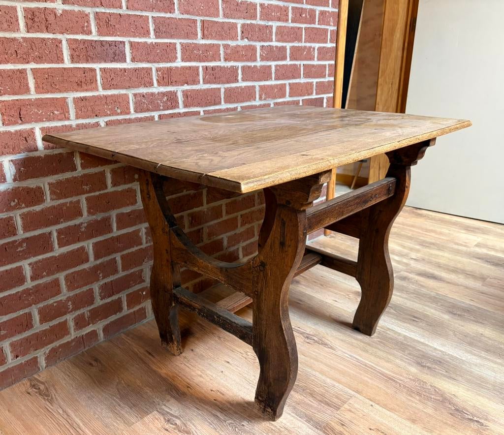 Table en chêne, Enlèvement