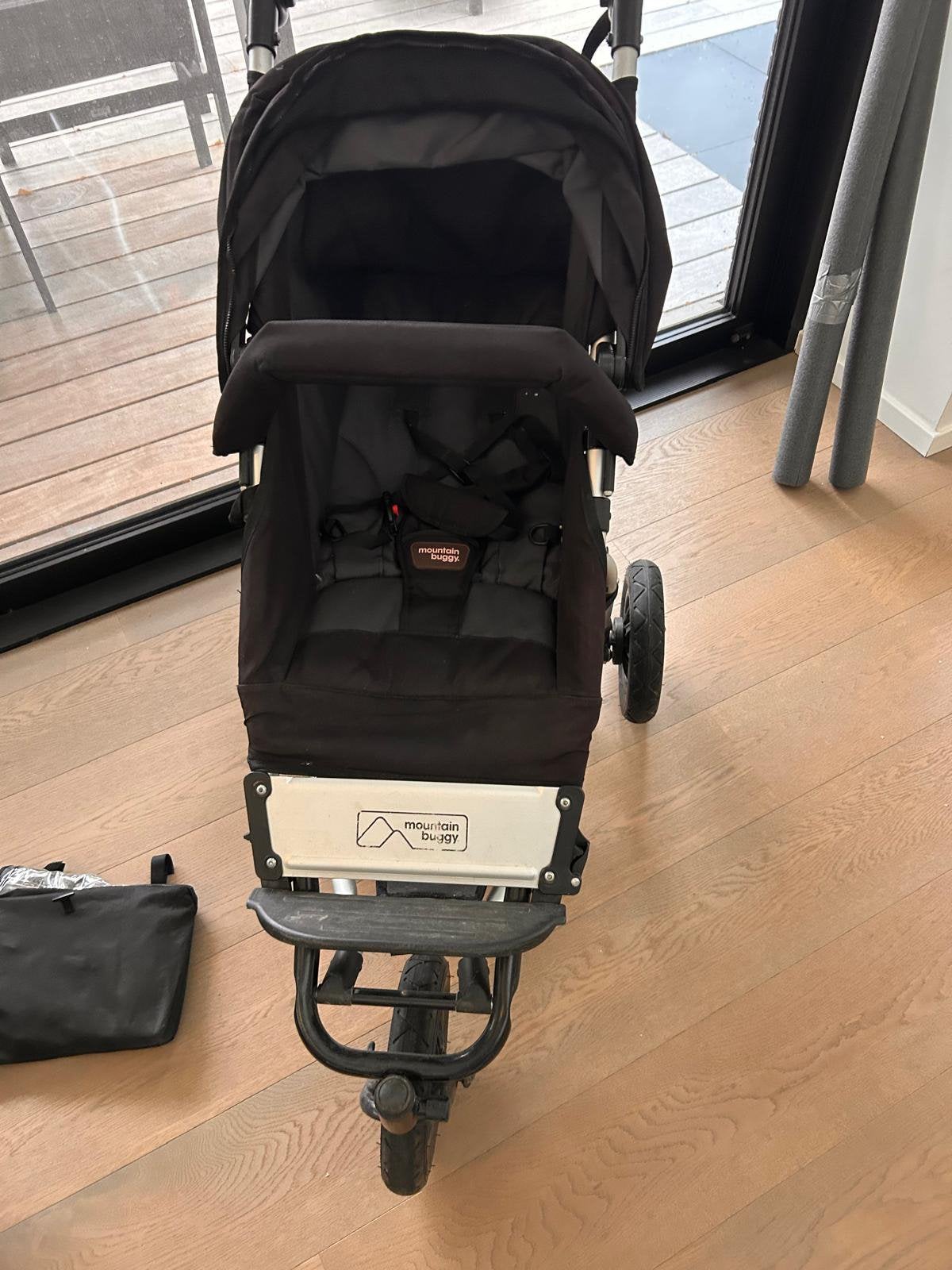 Mountain buggy swift, Enlèvement, Utilisé, Autres marques, Protection de pluie