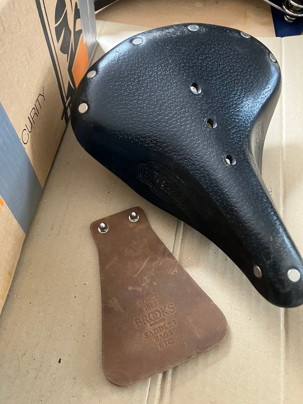 Magnifique Brooks b66 avec bavette, Vélos & Vélomoteurs, Enlèvement ou Envoi, Comme neuf