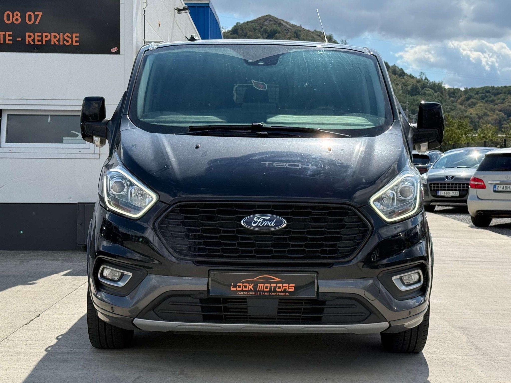 Ford Transit Custom 2.0 TDCi ACTIVE LONG CHASSIS 170cv 5 pla, Autos, Camionnettes & Utilitaires, Cuir, Achat, 227 g/km, Entreprise
