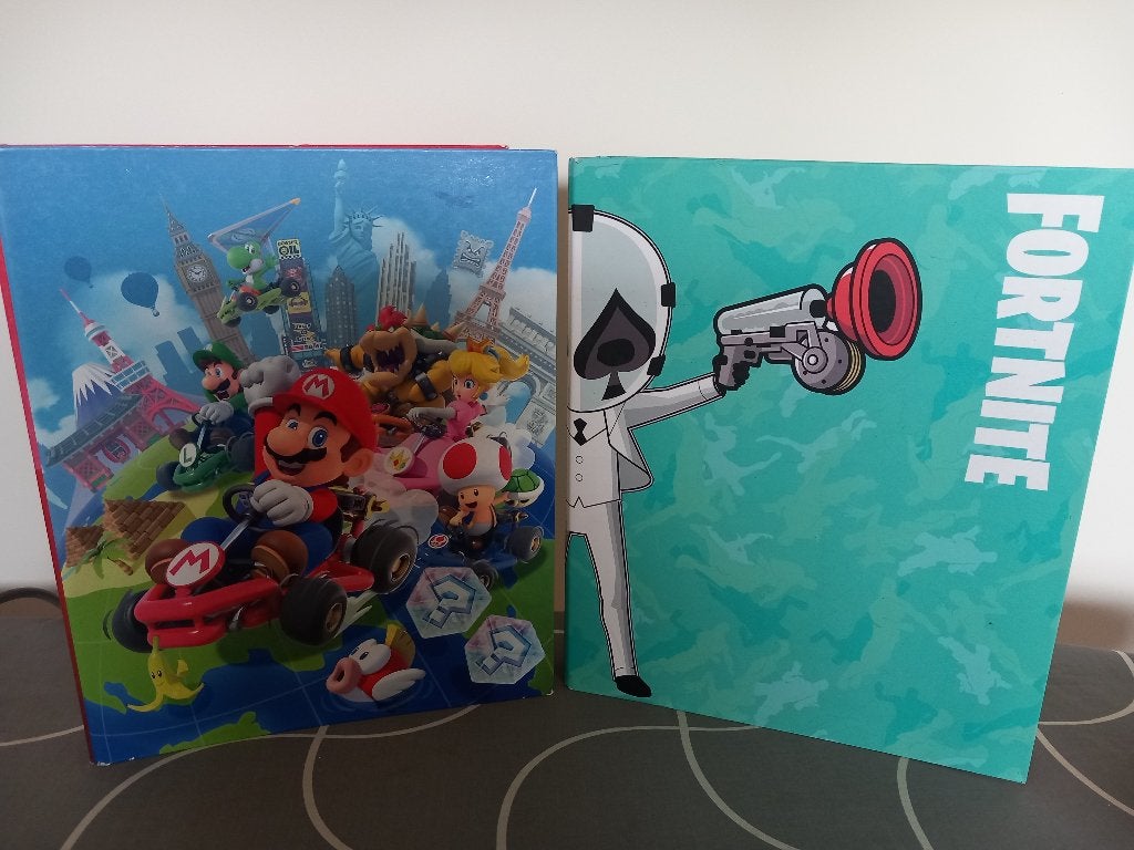 2 kaften Super Mario, Fortnite, Diversen, Ophalen of Verzenden, Gebruikt