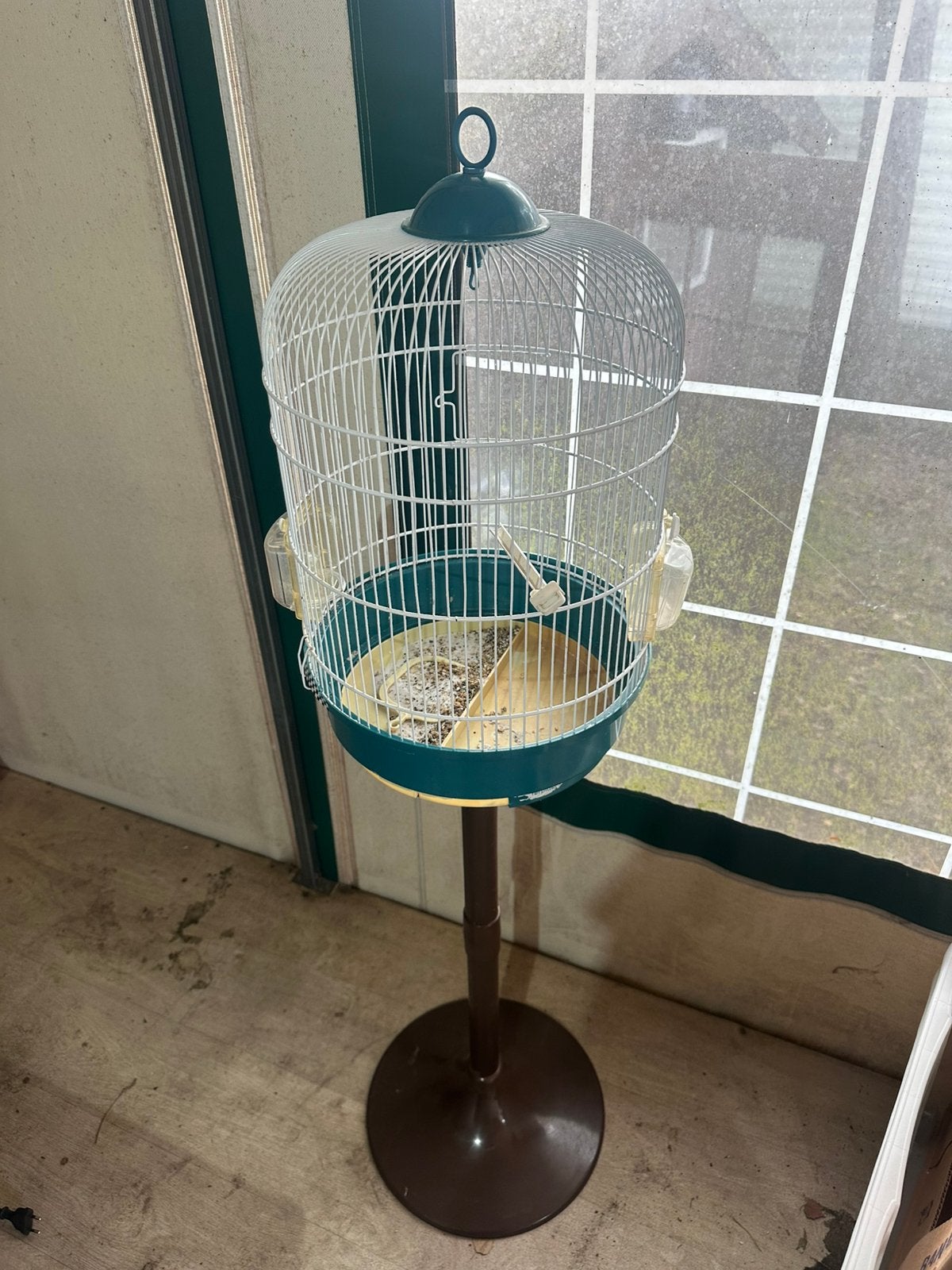 Vogelkooi met voet, Dieren en Toebehoren, Vogels | Toebehoren, Ophalen, Zo goed als nieuw, Kooi-accessoires
