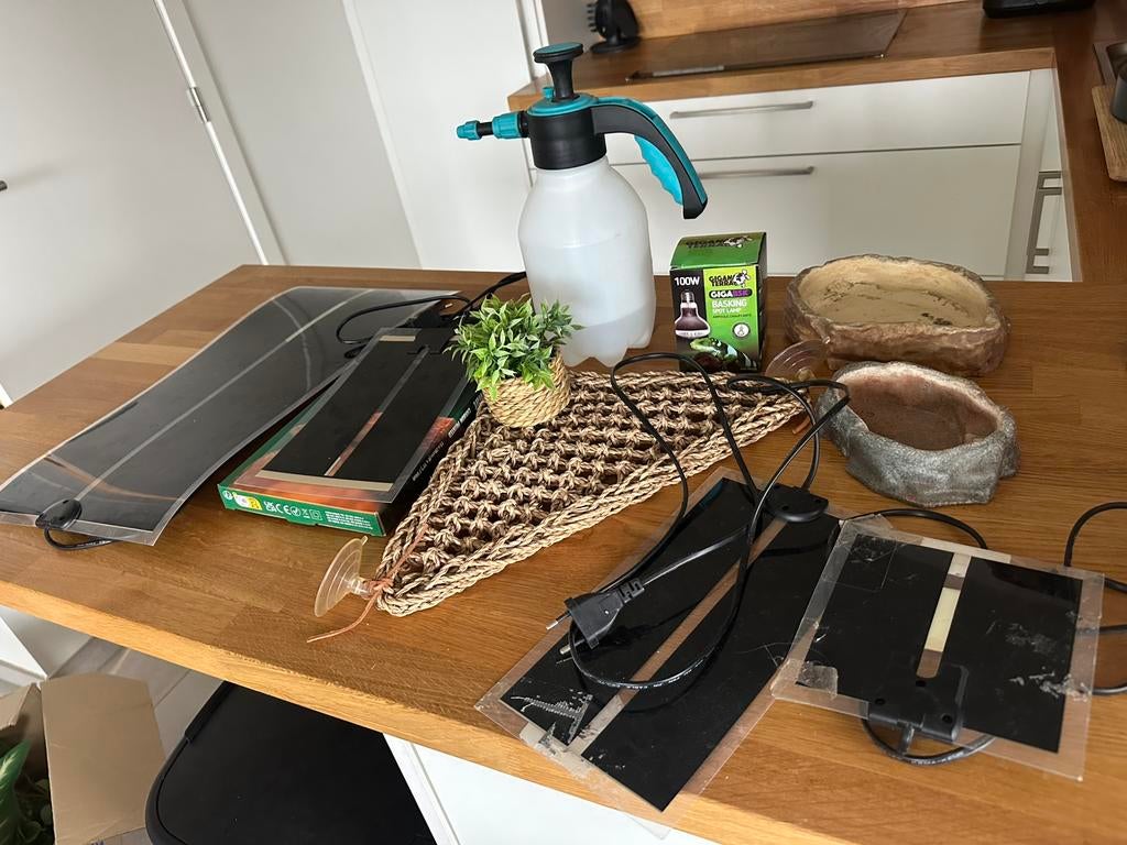 Diverse deco en toebehoren reptielen, Dieren en Toebehoren, Ophalen, Zo goed als nieuw