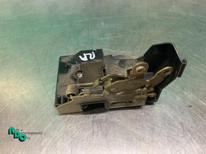 Deurslot Mechaniek 4Deurs rechts-achter van een BMW 3-Serie, Gebruikt, -, -, Ophalen of Verzenden