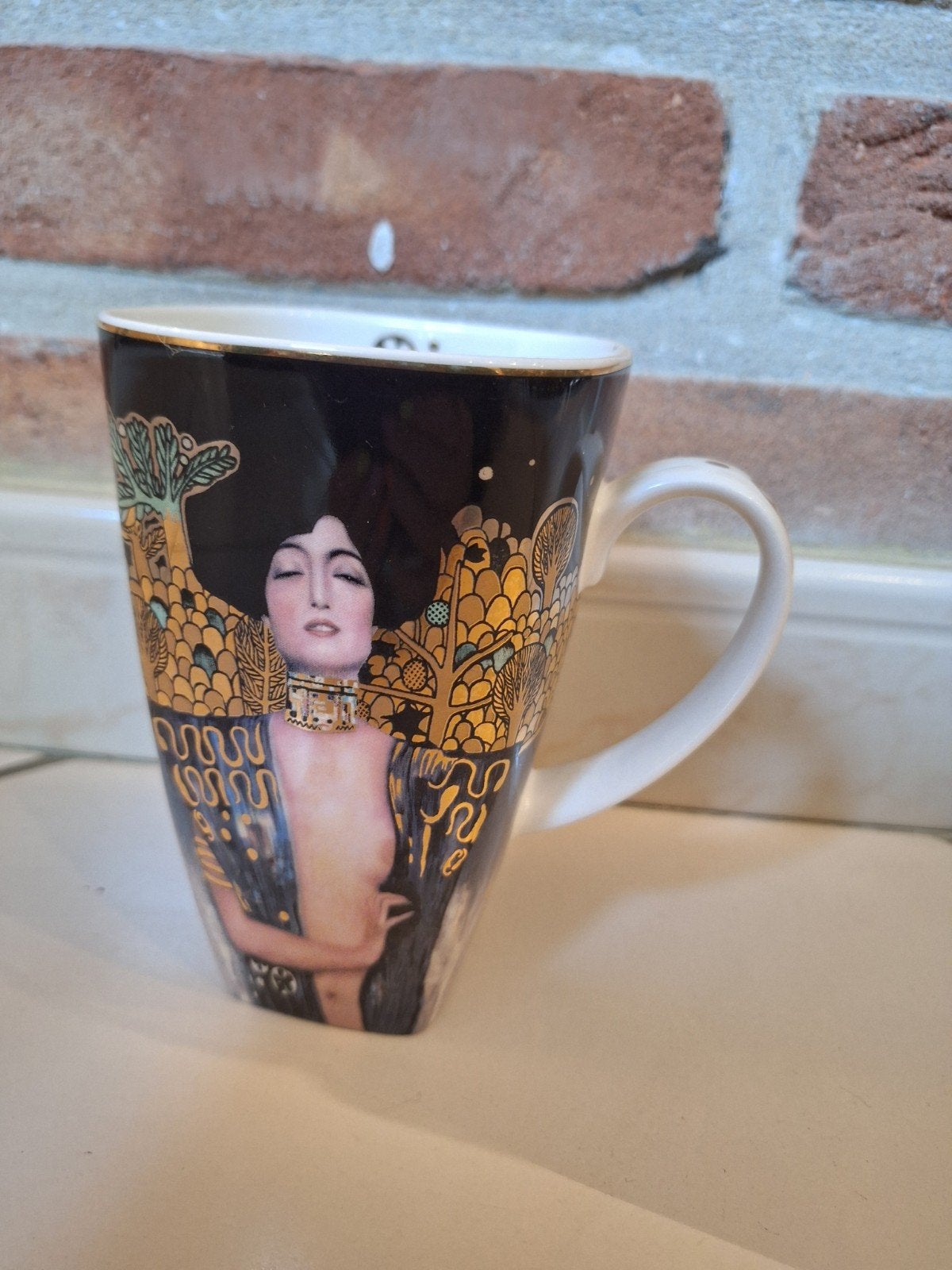 Goebel - Gustav Klimt Judith I mok porselein, Ophalen of Verzenden, Porselein, Mok