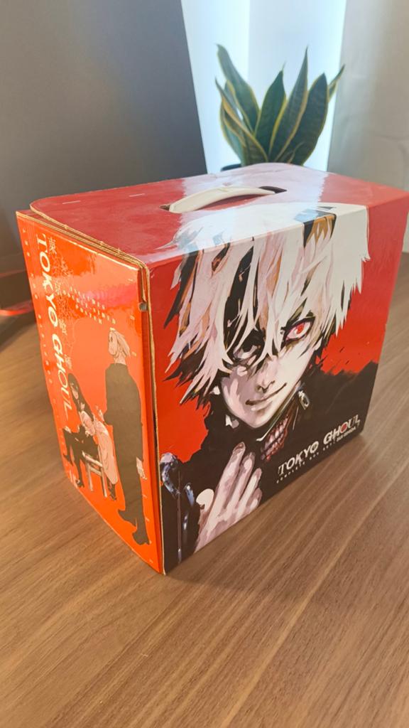 Tokyo Ghoul complete box set in perfecte staat (Engels), Boeken, Ophalen, Complete serie of reeks, Europa, Zo goed als nieuw