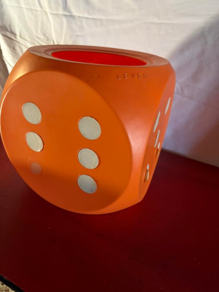 Lever kubus, Huis en Inrichting, Ophalen, Gebruikt, Oranje