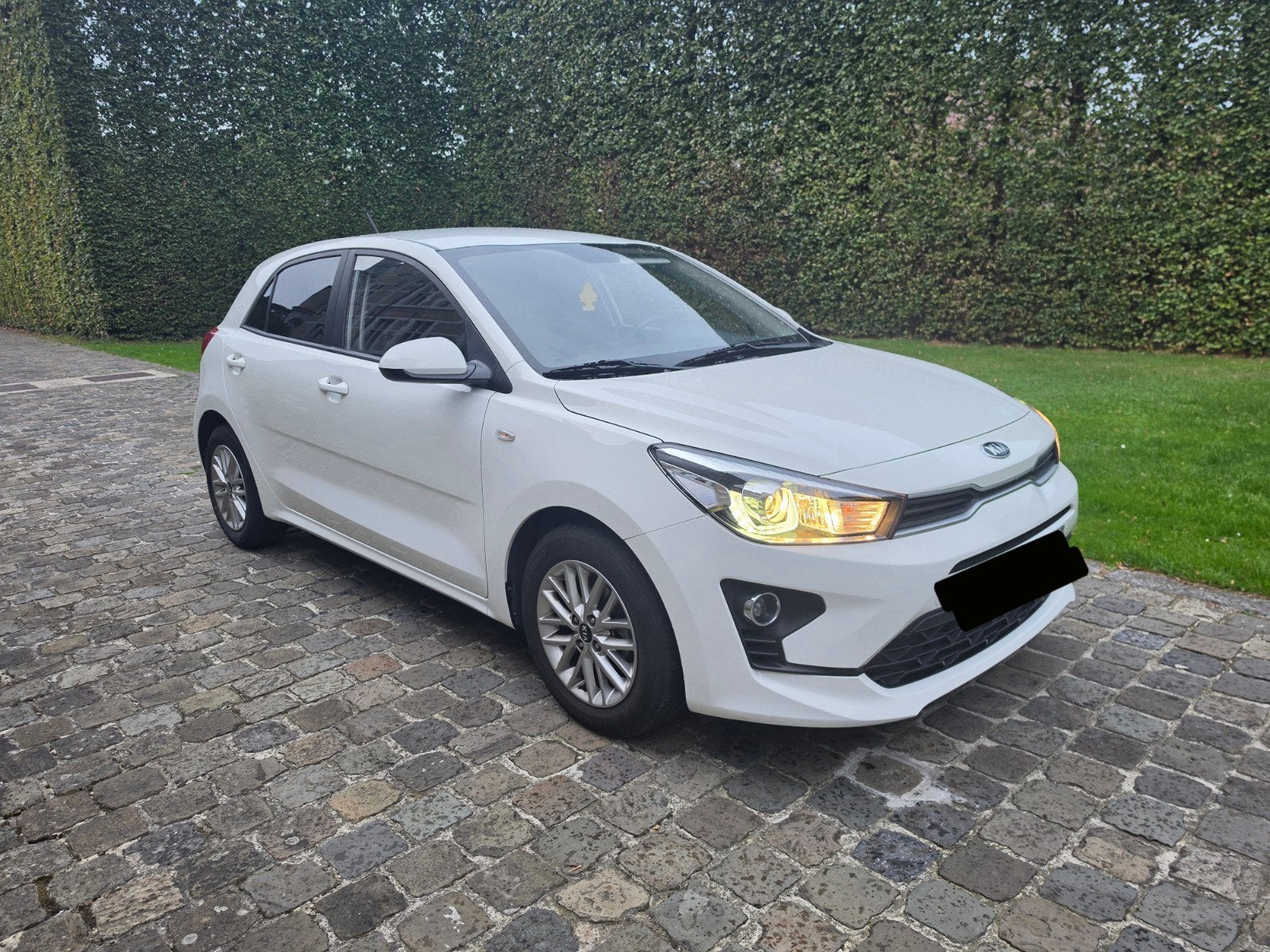 Kia Rio 1.2 benzine – 2021 – 75.000 km full option, Auto's, Voorwielaandrijving, Stof, 1199 cc, Wit