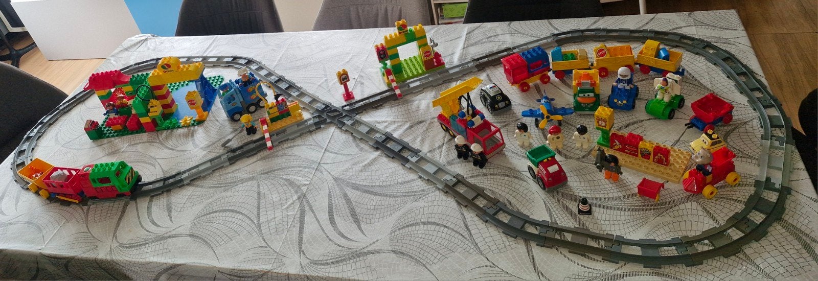 duplo trein en meer, Enlèvement, Duplo