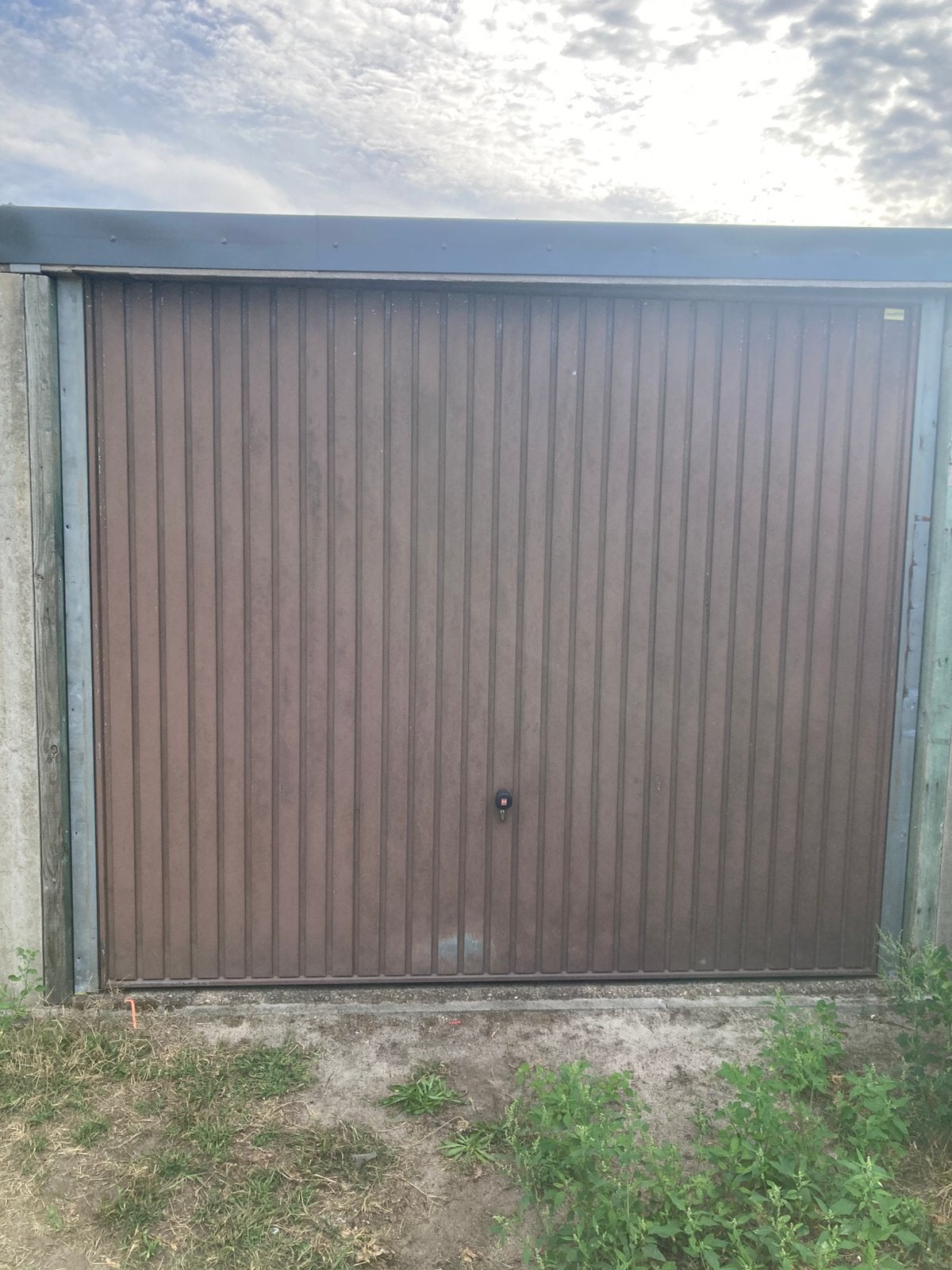 Te huur: garagebox Dessel