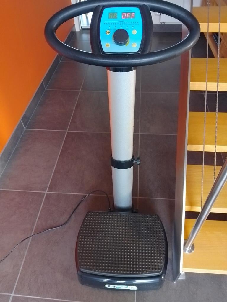 Trilplaat ,power plate,in goede staat.gereserveerd., Ophalen, Zo goed als nieuw