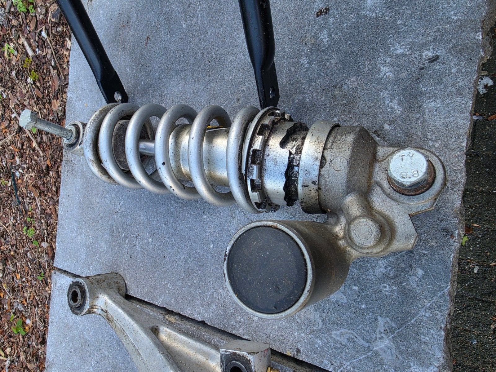 achtervering Yamaha banshee, Motoren, Ophalen