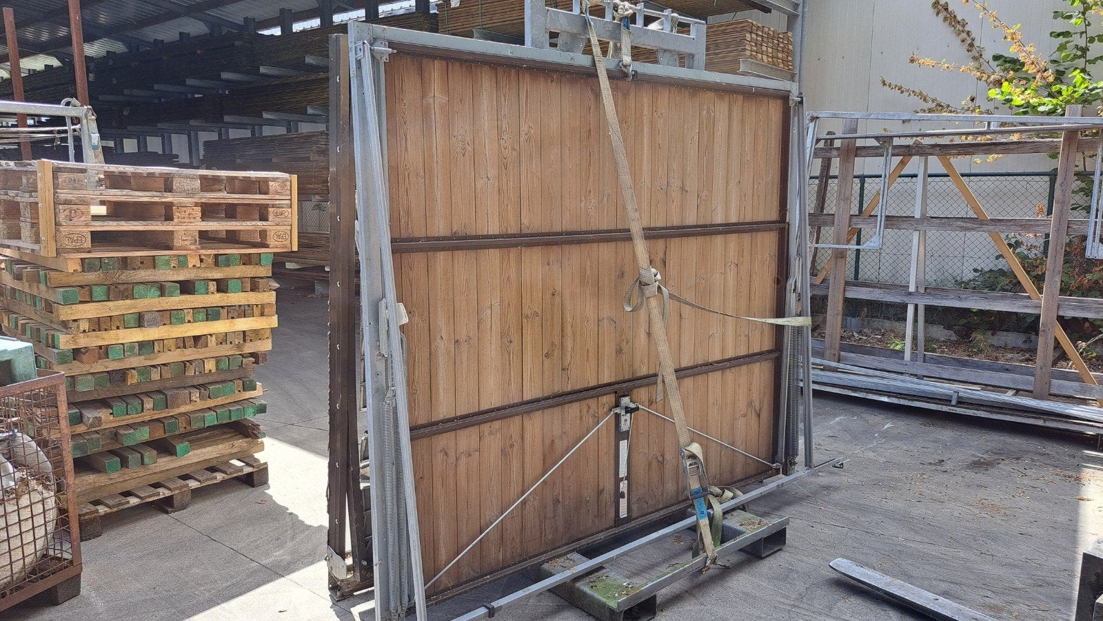 Kantelpoort recouvert de bois. Largeur 244 x h 210, Enlèvement, Bois