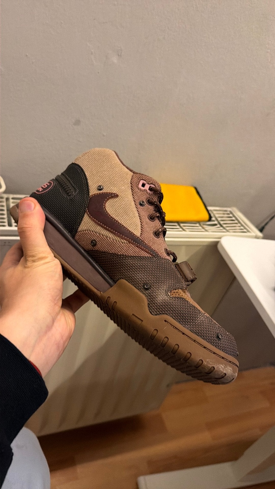 Nike, Air, traîneur 1/CJ Travis Scott acheté sur Wethenew, Vêtements | Hommes, Comme neuf, Brun, Enlèvement, Baskets