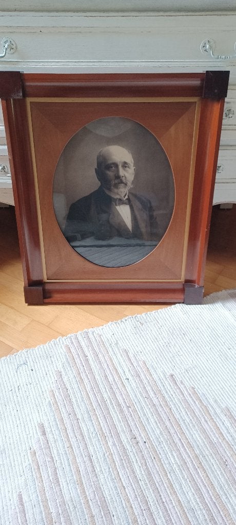 Cadres avec photos anciennes, Portrait ou Personnes, Autres techniques, Enlèvement, Papier