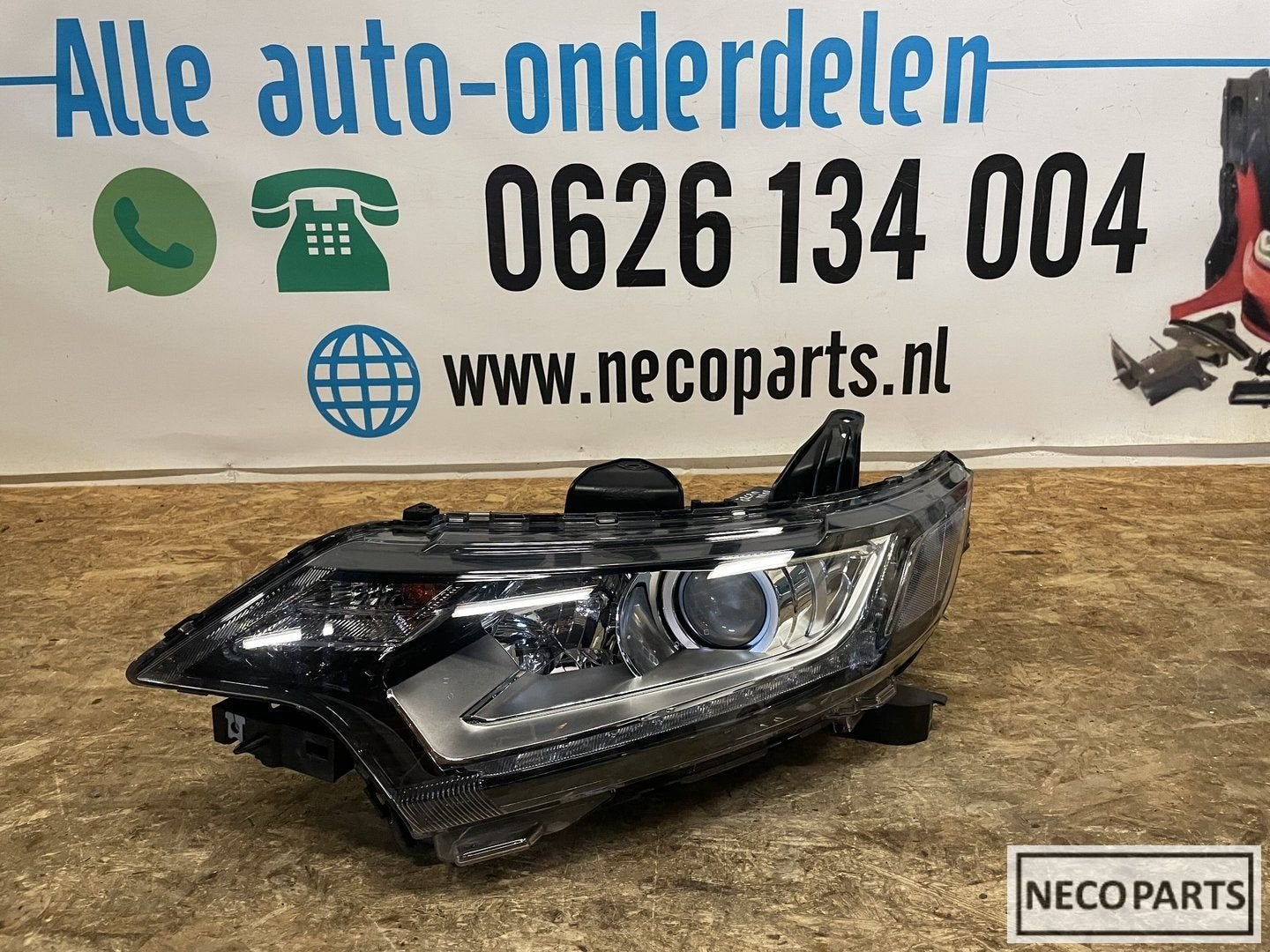 MITSUBISHI OUTLANDER LED KOPLAMP LINKS ALLES LEVERBAAR !!, Autos : Pièces & Accessoires, Éclairage, Mitsubishi, Utilisé, Enlèvement ou Envoi