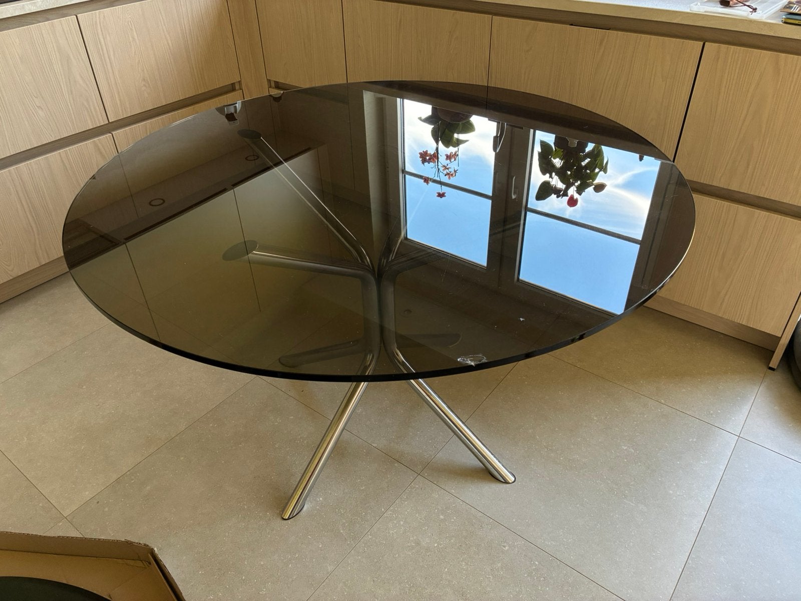 Glazen ronde tafel 120cm diameter gratis af te halen., Huis en Inrichting, Ophalen, Gebruikt