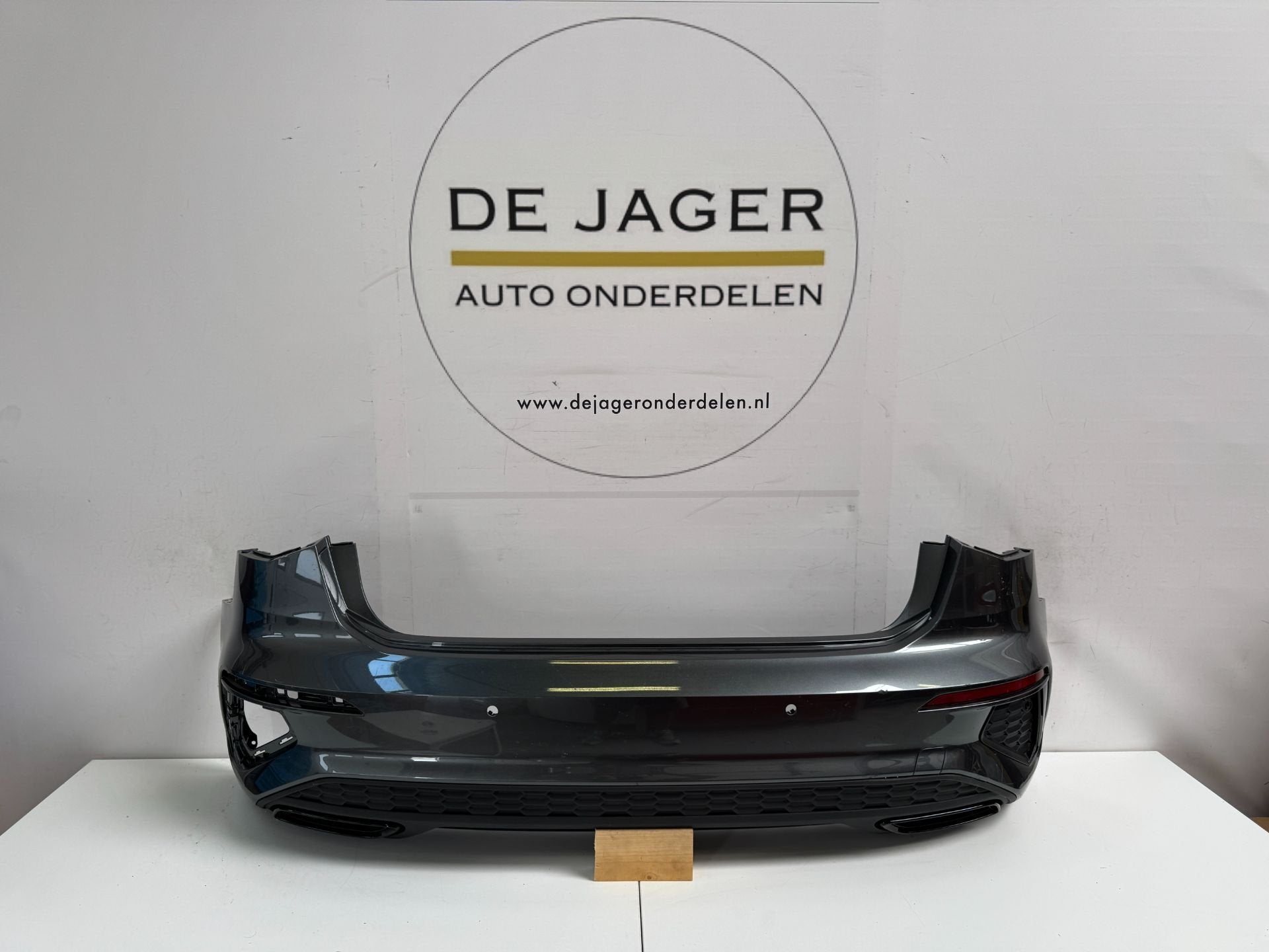 AUDI A3 S LINE ACHTERBUMPER BUMPER 2019- 8Y4807511, Gebruikt, AUDI AG, Auto-Union-Strasse 1
85045  Ingolstadt, DE, Audi