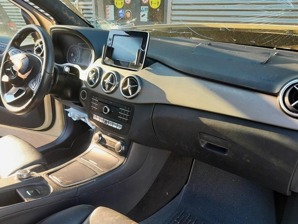CONSOLE CENTRALE Mercedes-Benz B (W246,242), Utilisé, Mercedes-Benz
