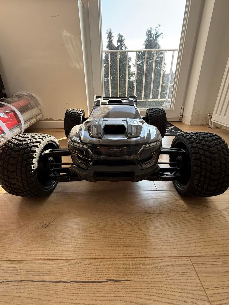 Traxxas XRT zwart met alle toebehoren erbij, Hobby & Loisirs créatifs, Modélisme | Radiocommandé & Téléguidé | Voitures, Comme neuf