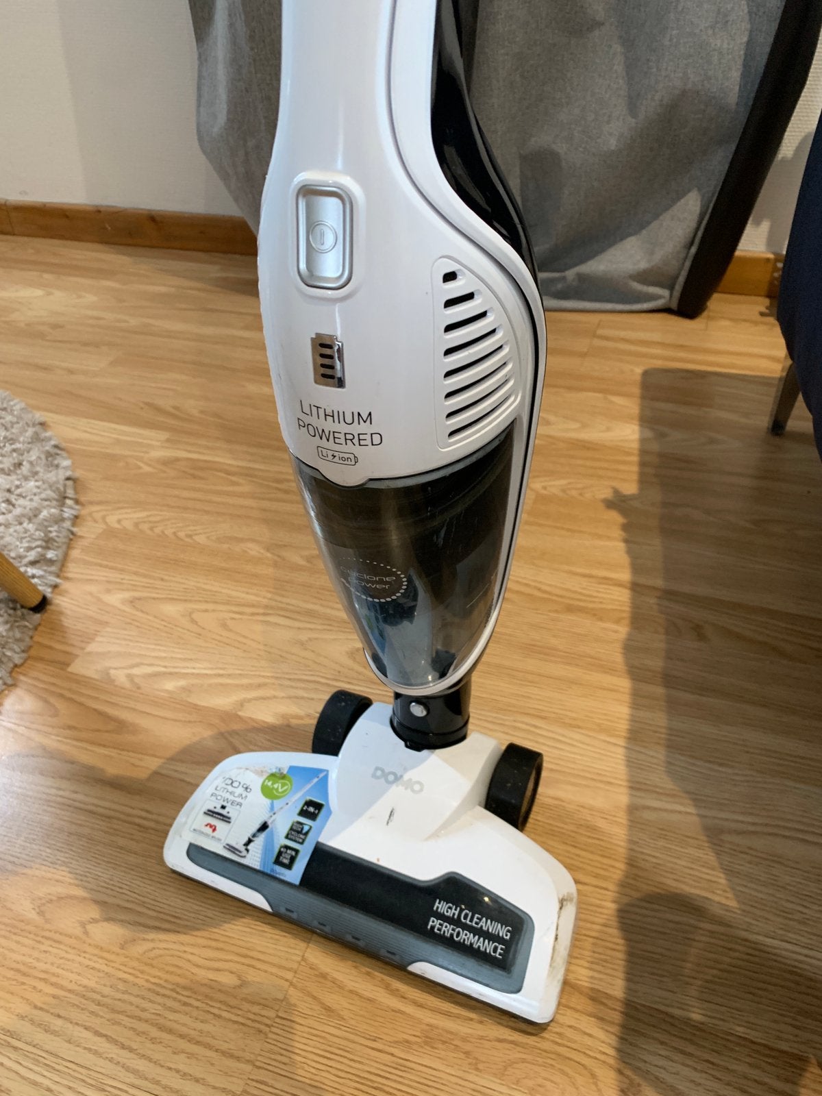 Aspirateur sans fil sans sac DOMO, Electroménager, Enlèvement, Utilisé, Sans fil, Aspirateur balai
