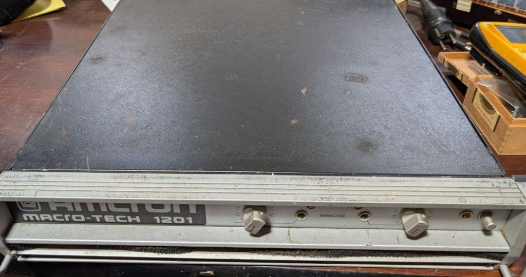 Amcron Crown Macro-Tech 1200 (defect), Audio, Tv en Foto, Versterkers en Ontvangers, Overige merken, Ophalen of Verzenden, Niet werkend