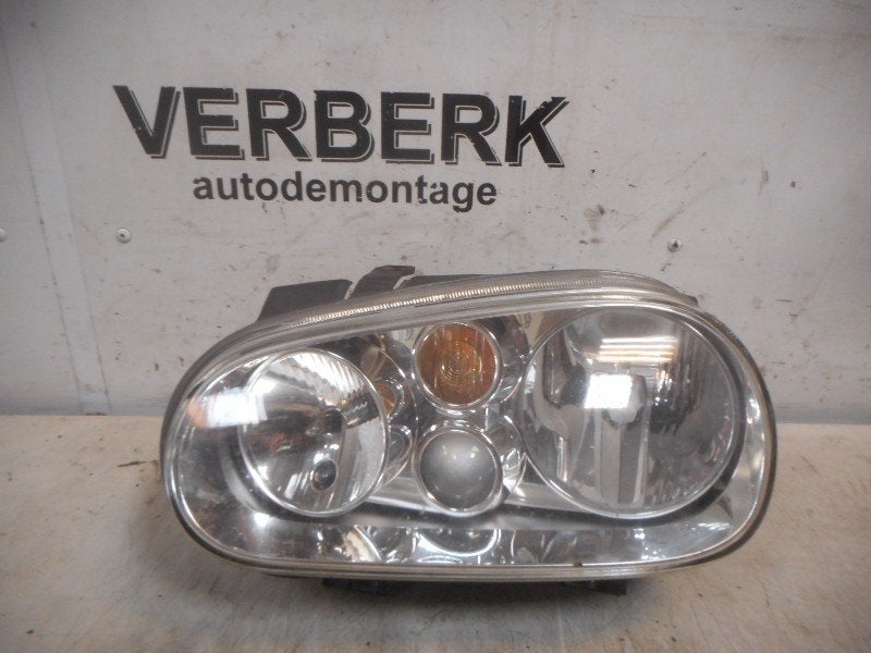 PHARE / OPTIQUE AVANT GAUCHE Golf IV Variant (1J5), Volkswagen, Valeo, Utilisé, 100, rue de Courcelles
75017  Paris, FR