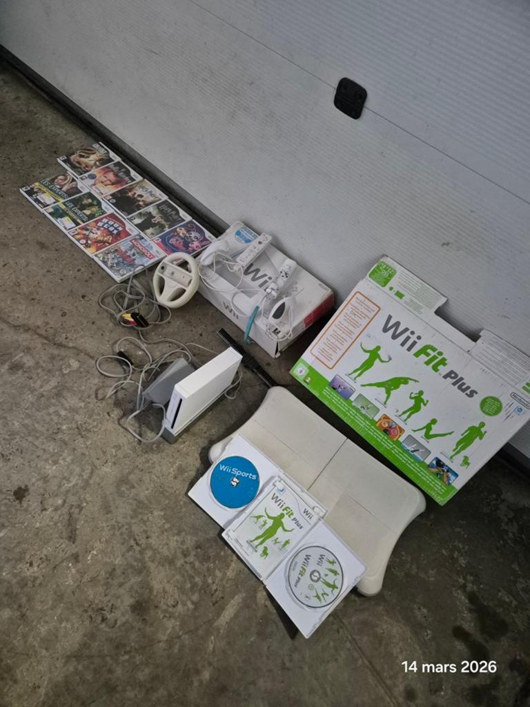 WII + WII FIT PLUS + 8 JEUX, Games en Spelcomputers, Spelcomputers | Nintendo Wii, Ophalen, Met games