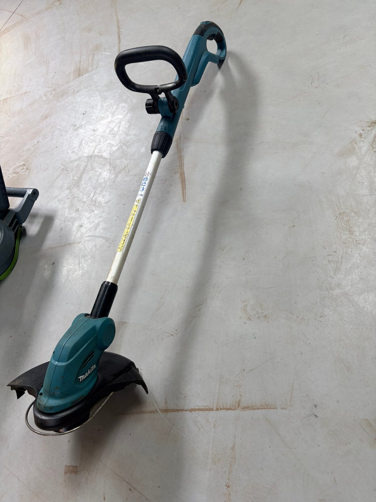 Makita grastrimmer 18v, Tuin en Terras, Grastrimmers, Ophalen, Zo goed als nieuw