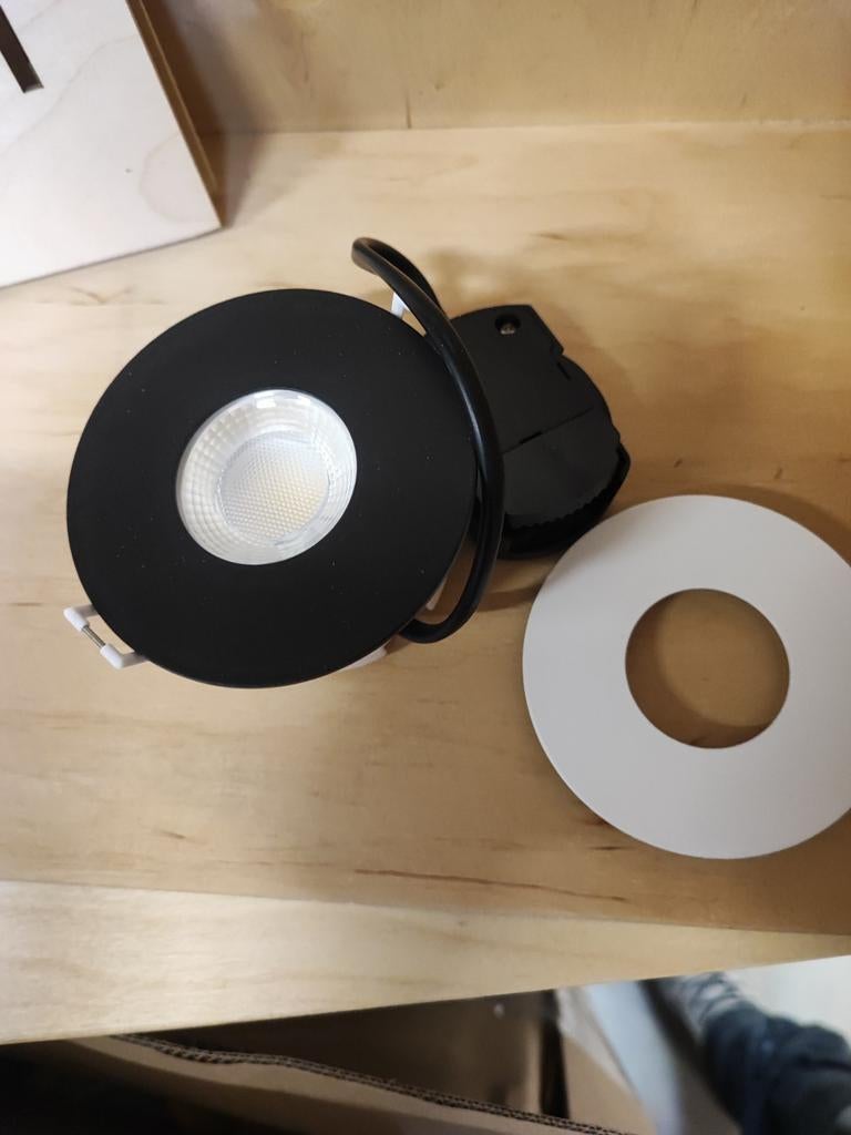 Spots LED INDIGO IP65 réglables (2700-6000K) – Lot chantier, Enlèvement, LED