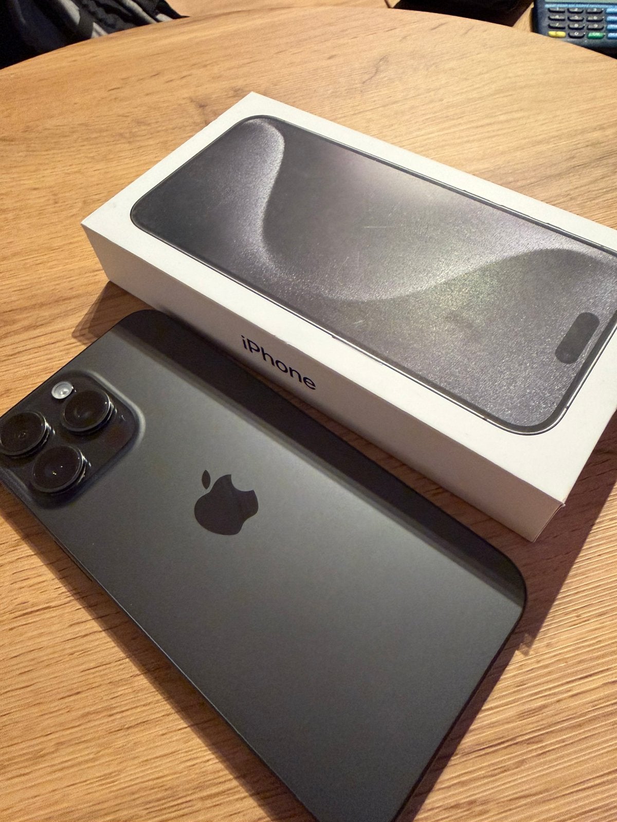 iPhone 15 Pro Max 256 GB – Zwart Titanium, Télécoms, Téléphonie mobile | Apple iPhone, 256 GB, 86 %, IPhone 15 Pro Max, Comme neuf