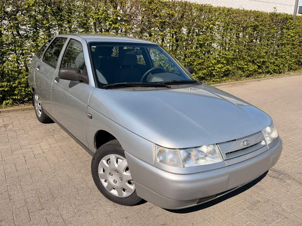 Lada 112 neuve jamais roulé sur la route, Autos, Entreprise, Boîte manuelle, Achat