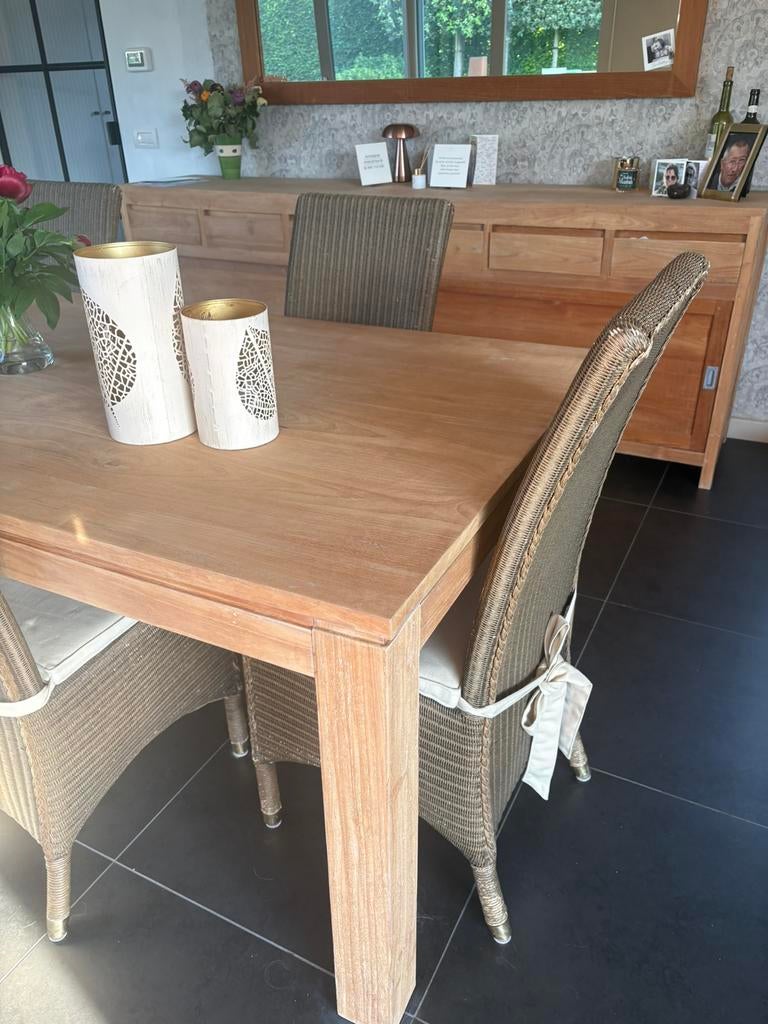 Volle teak tafel en dressoir + 6 stoelen, Huis en Inrichting, Ophalen, Zo goed als nieuw