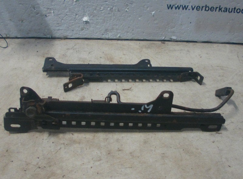SIEGE RAILS 2D AVANT GAUCHE Kadett E (33 / 34 / 43 / 44), Opel, Opel Automobile GmbH, Utilisé, Kontakt-opel@opel.com