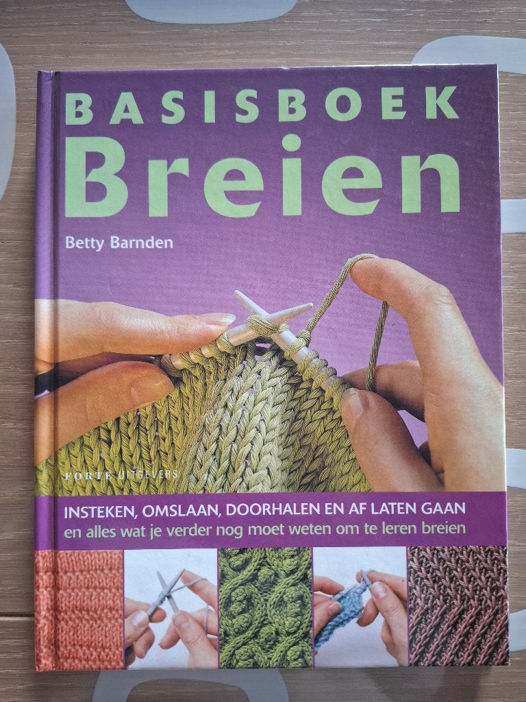 basisboek breien, Hobby en Vrije tijd, Ophalen, Zo goed als nieuw, Breien