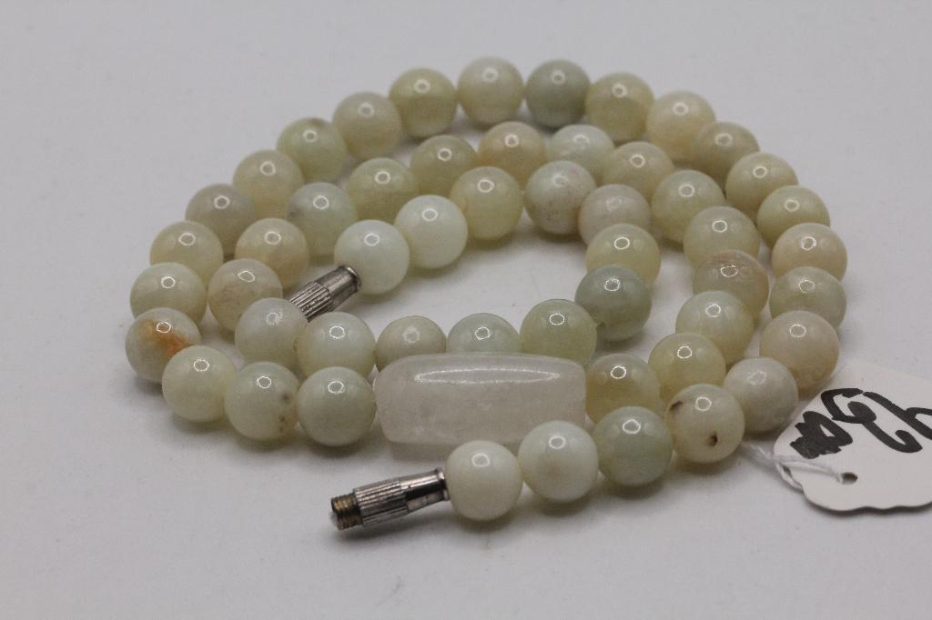ketting vintage van zeldzame witte Siberische jade kralen, Wit, Ophalen of Verzenden, Zo goed als nieuw, Steen of Mineraal