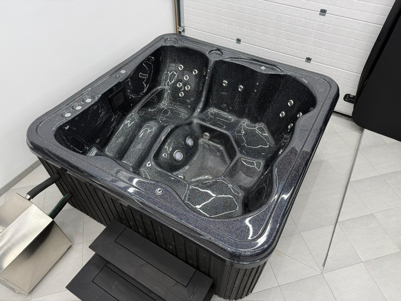 Jacuzzi carré de luxe MEGA DEAL 220x220cm super luxueux, Enlèvement ou Envoi, Neuf, Filtre