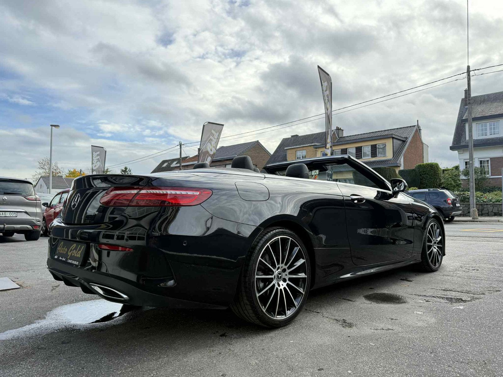 MERCEDES E220 CABRIO AMG FULL CUIR ROUGE 1PROP !, Autos, Euro 6, Cabriolet, 2 portes, Diesel