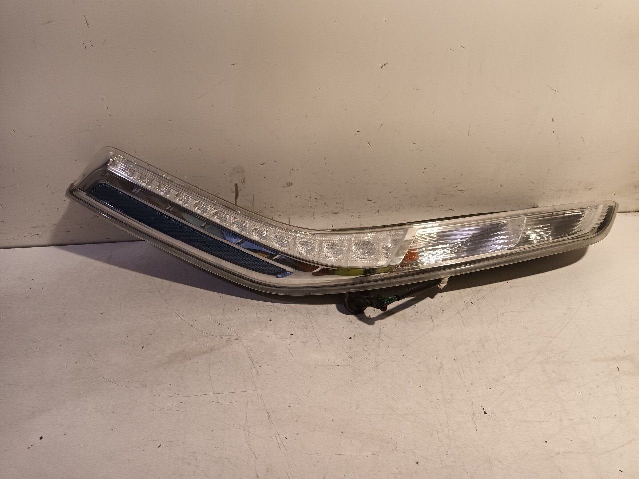 Achterlicht links buiten Nissan Leaf, Onderdelen@venauto.nl, Van der Ven Autorecycling B.V., Gebruikt, Ettenseweg 76, 4706 PB Roosendaal, The Netherlands