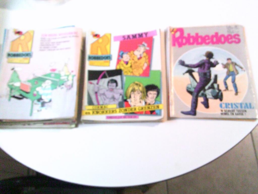 25 weekbladen robbedoes 1984- 1985-1986, Ophalen, Zo goed als nieuw