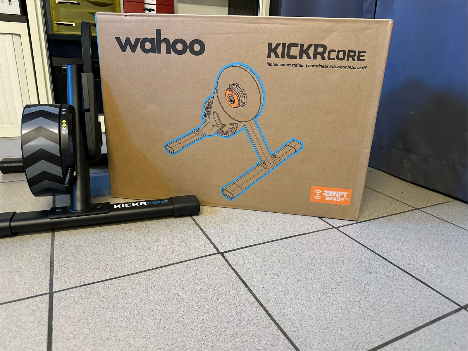 Wahoo KICKR CORE 2 + Zwift Cog & Click – zo goed als nieuw, Ophalen, Zo goed als nieuw