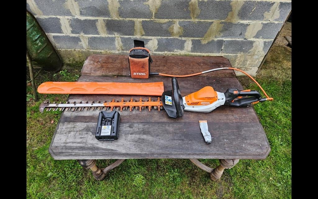 Taille haie stihl hsa 94r ( PRIX FIXE), Enlèvement, Batterie