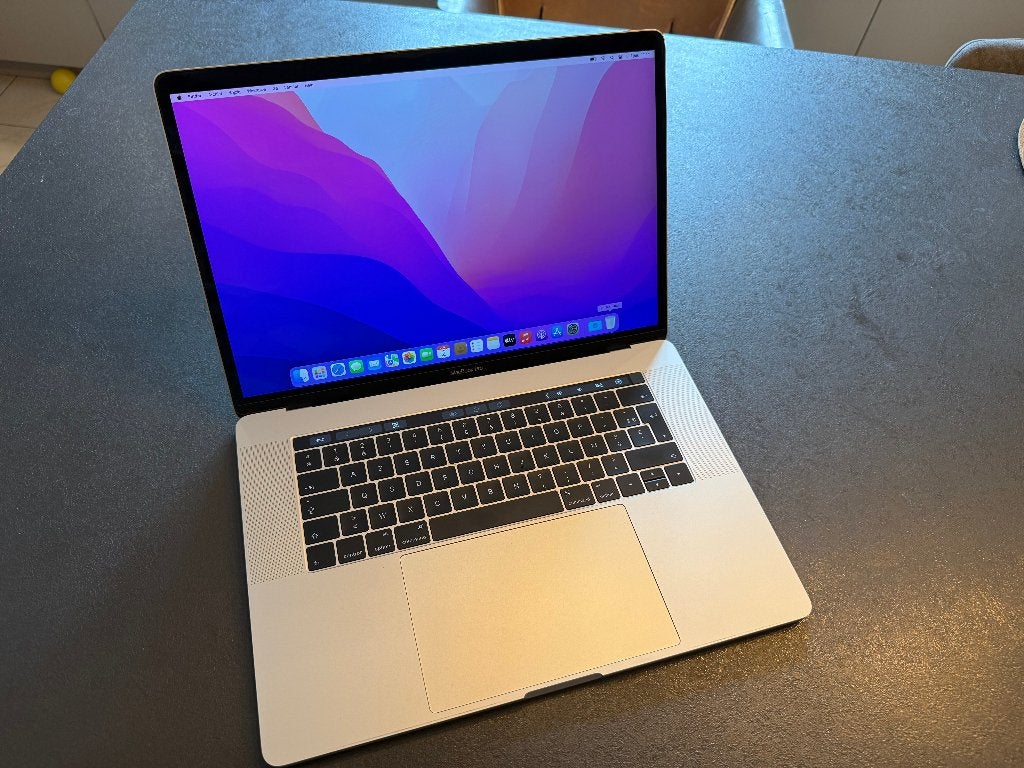 MacBook Pro 15 inch Touchbar, Computers en Software, Gebruikt, 256 GB, 2 tot 3 Ghz, 15 inch