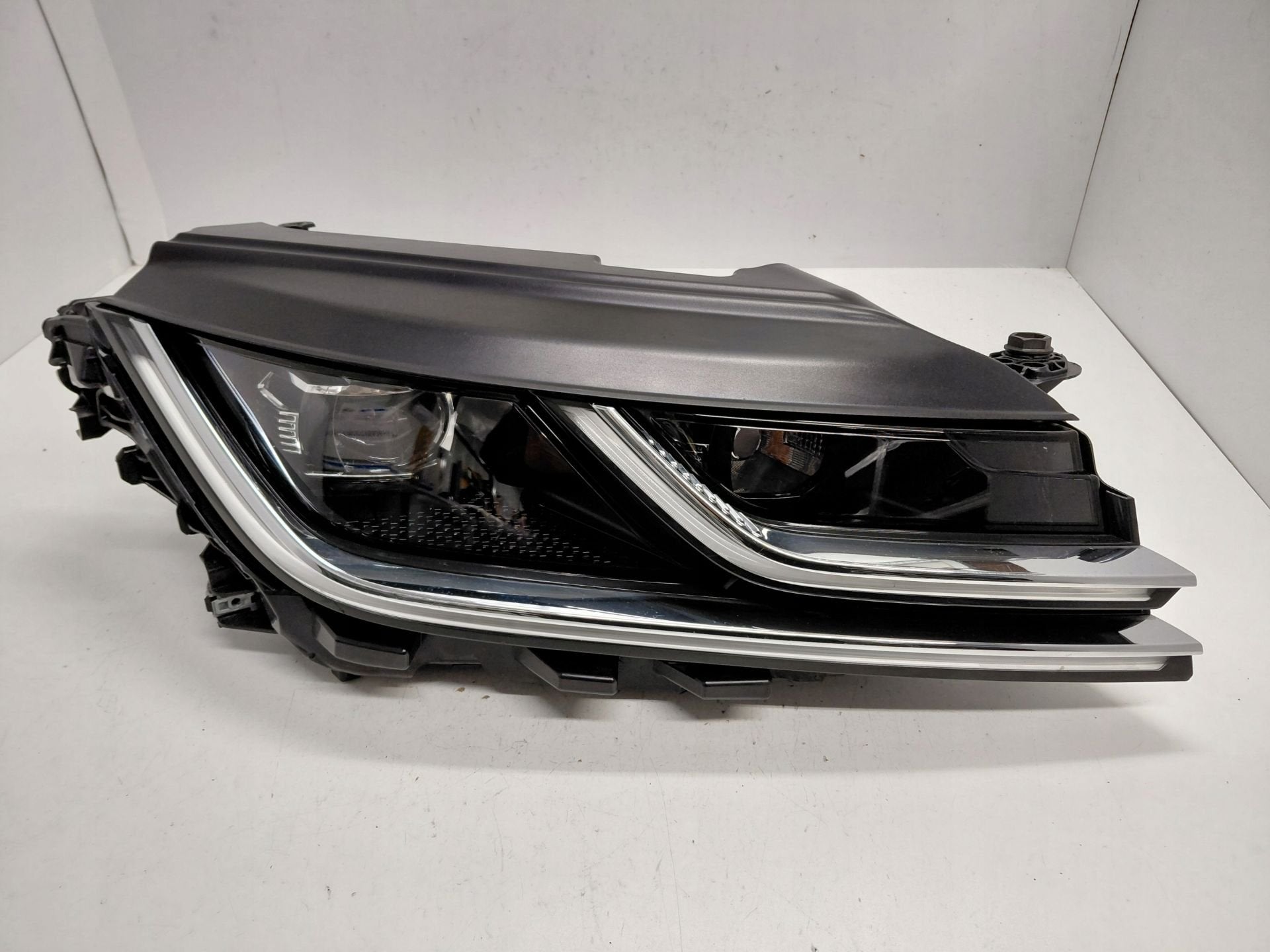 Phare VOLKSWAGEN Arteon 3G8941036N, Volkswagen, Volkswagen AG, Vw@volkswagen.de, Utilisé
