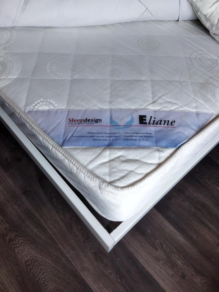 Lit 2 personne avec matelas, Comme neuf, Enlèvement, 200 cm, Deux personnes