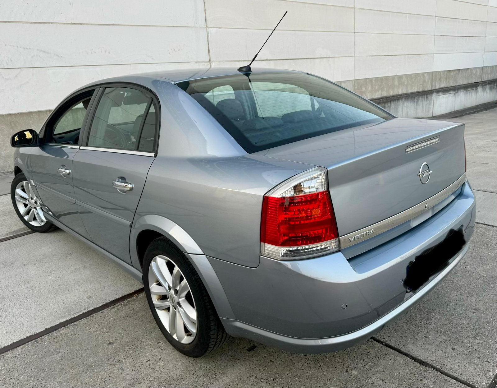 Opel Vectra1.8 Benzine Euro 4 Gekeurd vvk, Auto's, Zwart, 4 cilinders, Vectra, Leder