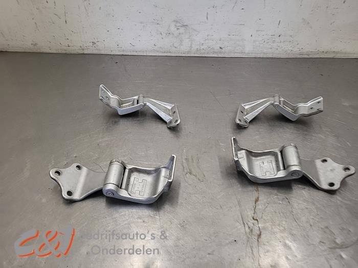 Kit charnières d'un Mercedes Vito, 3 mois de garantie, Utilisé, -, -