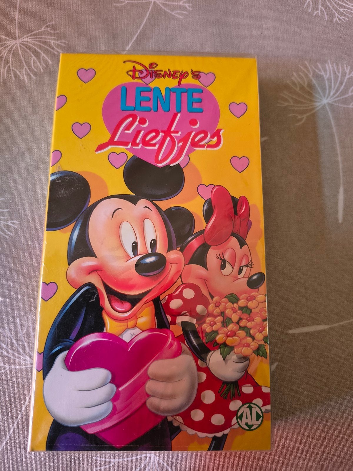 Videocassette Disney's LenteLiefjes - ongeopend, Cd's en Dvd's, VHS | Kinderen en Jeugd, Ophalen, Nederlands