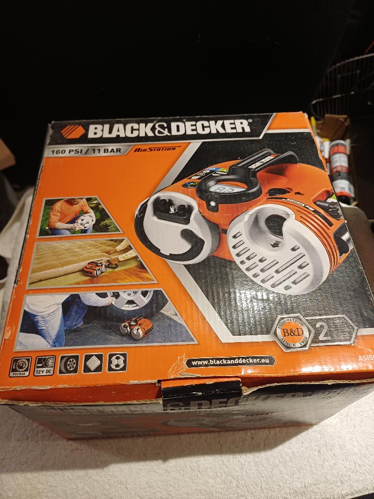 Black Decker compressorpomp op batterijen, Doe-het-zelf en Bouw, Compressors, Ophalen, Zo goed als nieuw, Mobiel