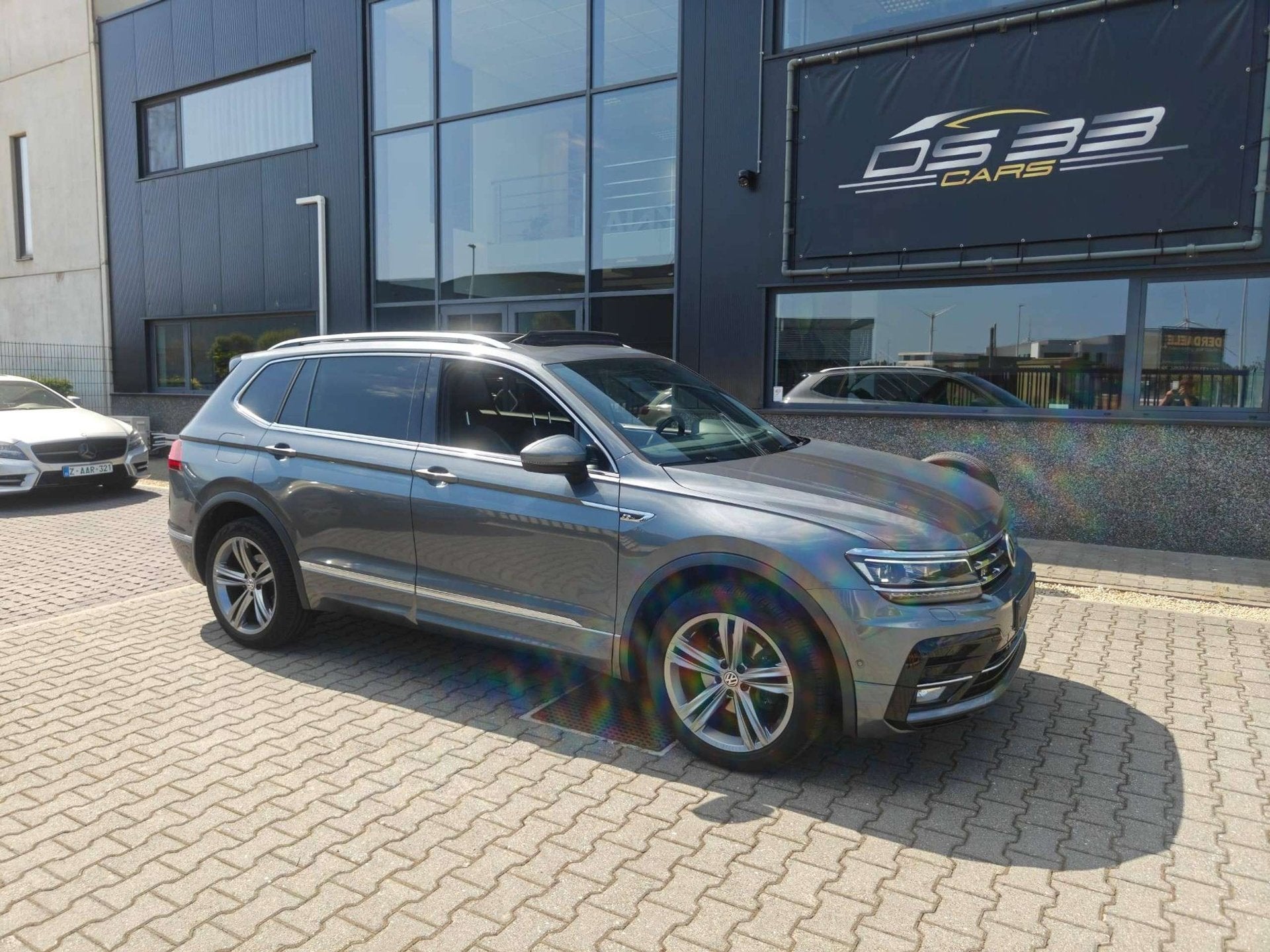 Volkswagen Tiguan Allspace 1.5 TSI R-line 7-zit /19"/Pano/Le, Autos, Volkswagen, Argent ou Gris, Achat, Entreprise, Entretenue par le concessionnaire
